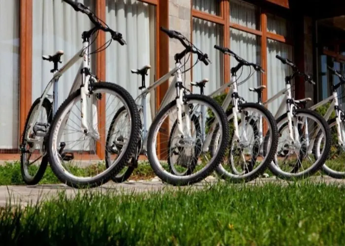 Crystal Daire Bansko